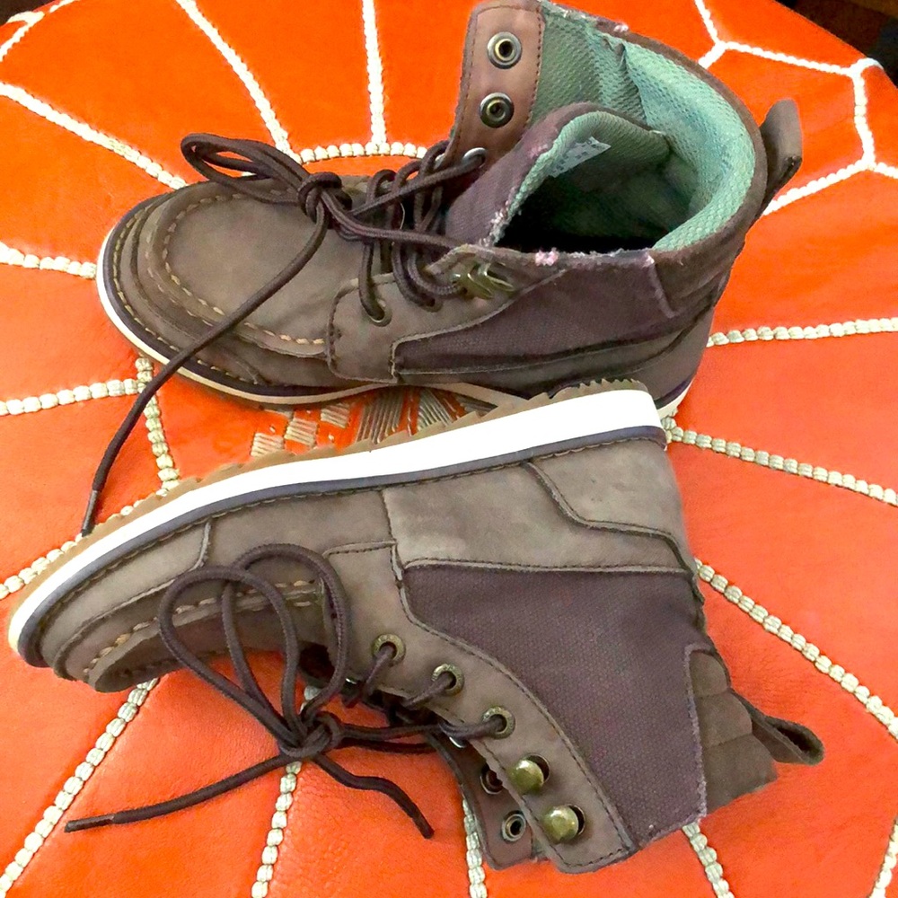 SPerry Top Sider Boy’s Dockyards Boots Oh So Cute!
